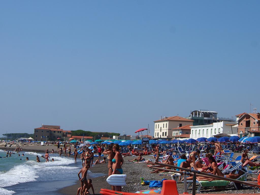 Hotel Aurora Marina di Cecina Luaran gambar